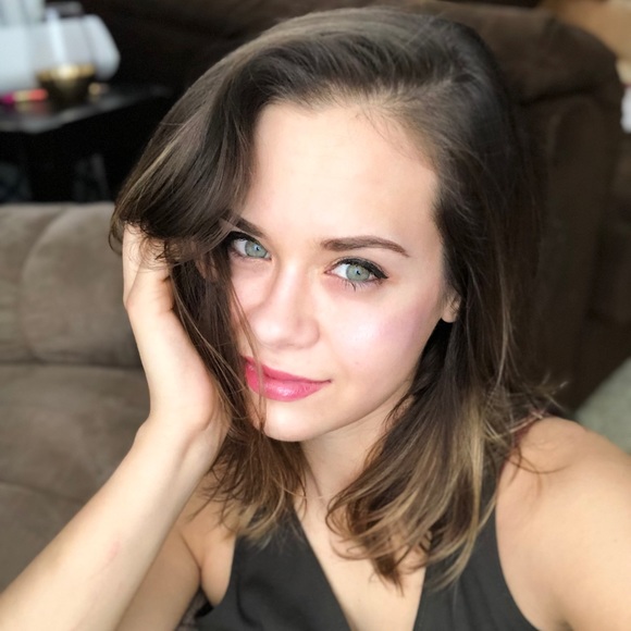 Meet the Posher Other - Meet your Posher, Brittany